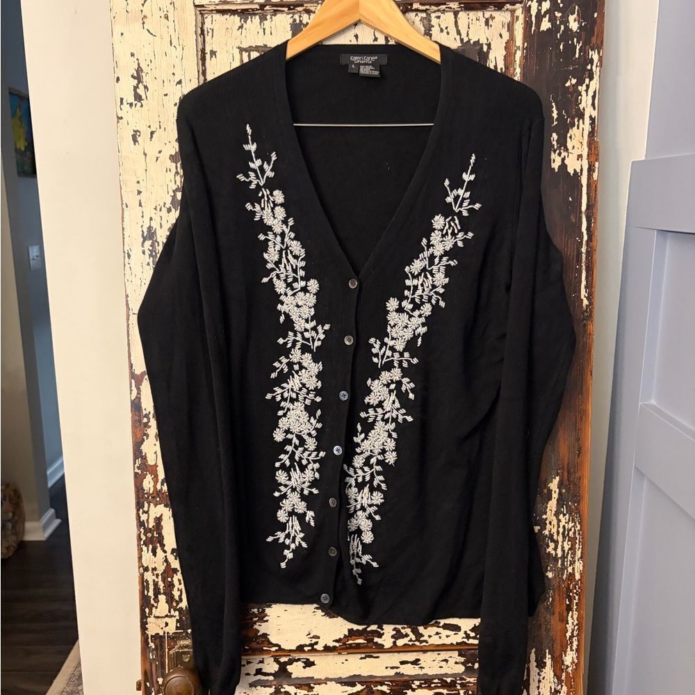 Karen Kane Cardigan with White Floral beaded Embroidery cardigan. L